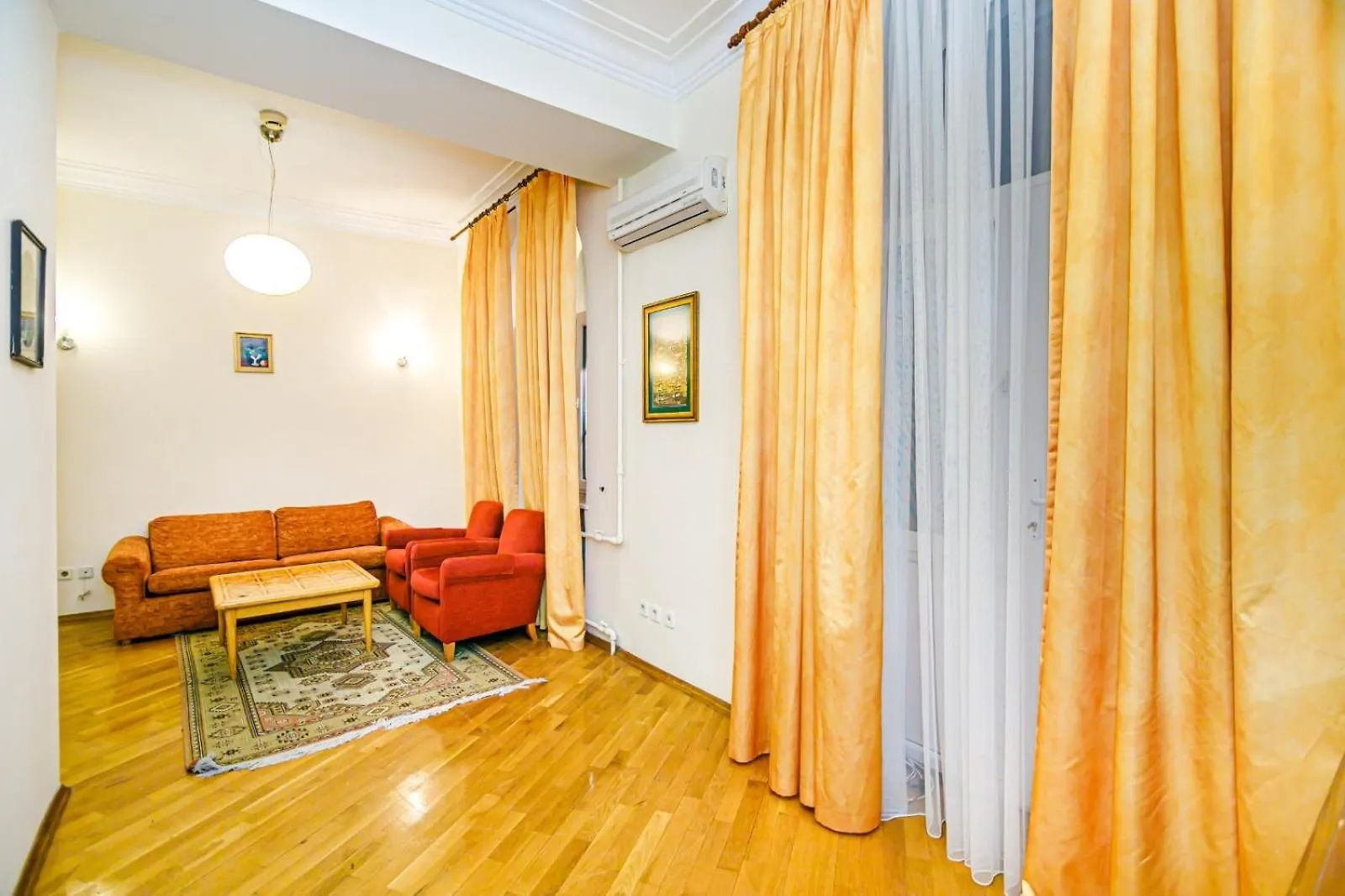Thehouse In The Fountain Square Apartment Baku